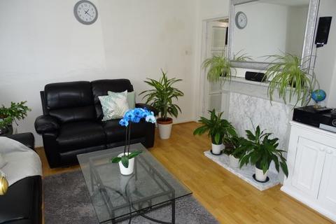 39 Ensign Way, Stanwell, Staines, TW19 7RE