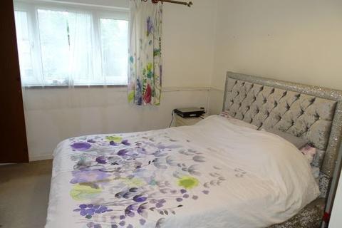 39 Ensign Way, Stanwell, Staines, TW19 7RE