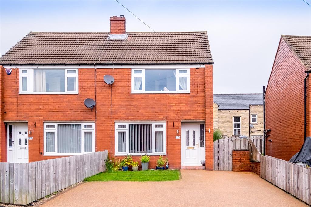 Moorlands Road, Greetland, Halifax 3 bed semidetached house £190,000