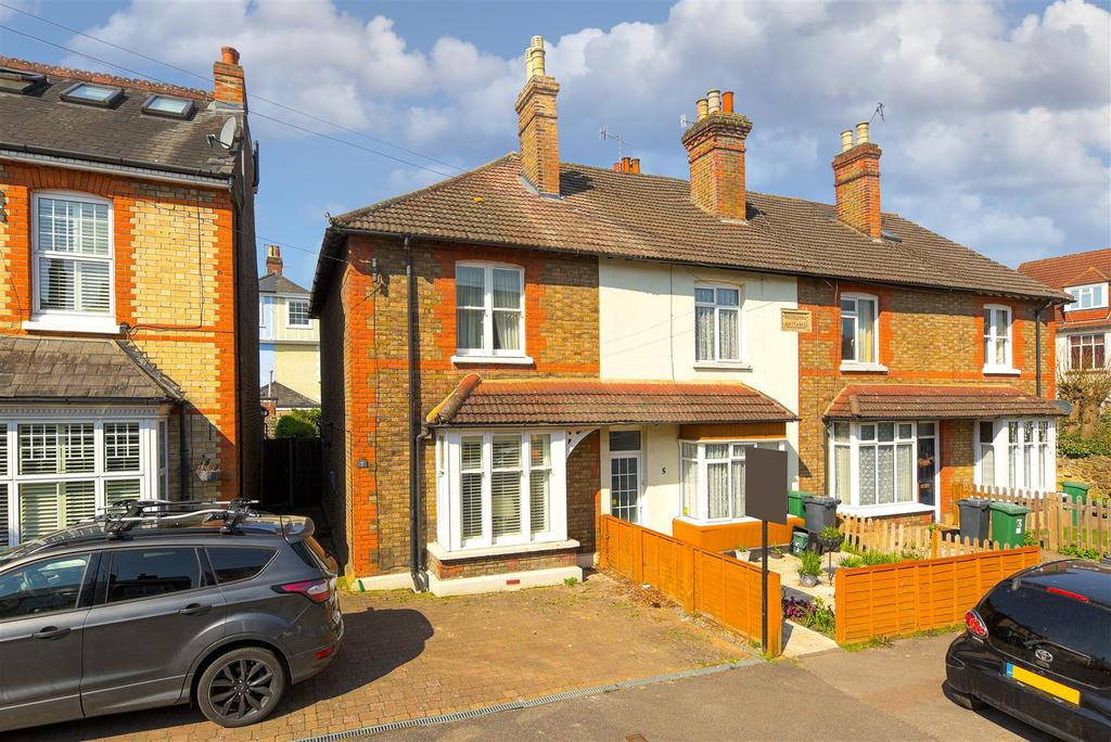 Ranelagh Road, Redhill 3 bed house £1,550 pcm (£358 pw)