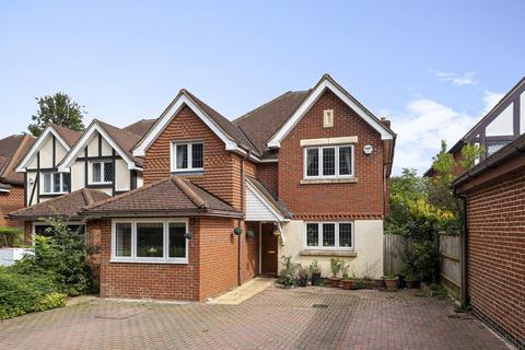 7 Ridgemead Close, London, N14 6NW
