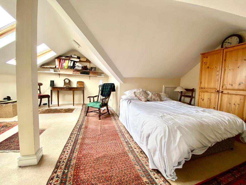 Bedroom 4 (Double)