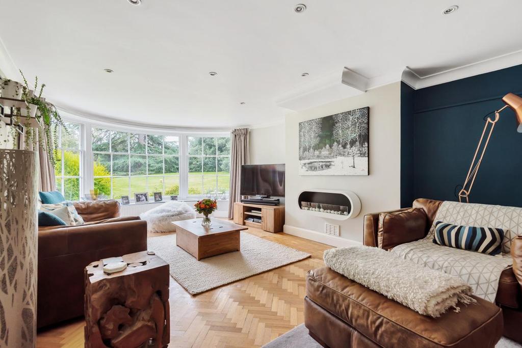 The Paragon, Blackheath 3 bed flat £1,250,000
