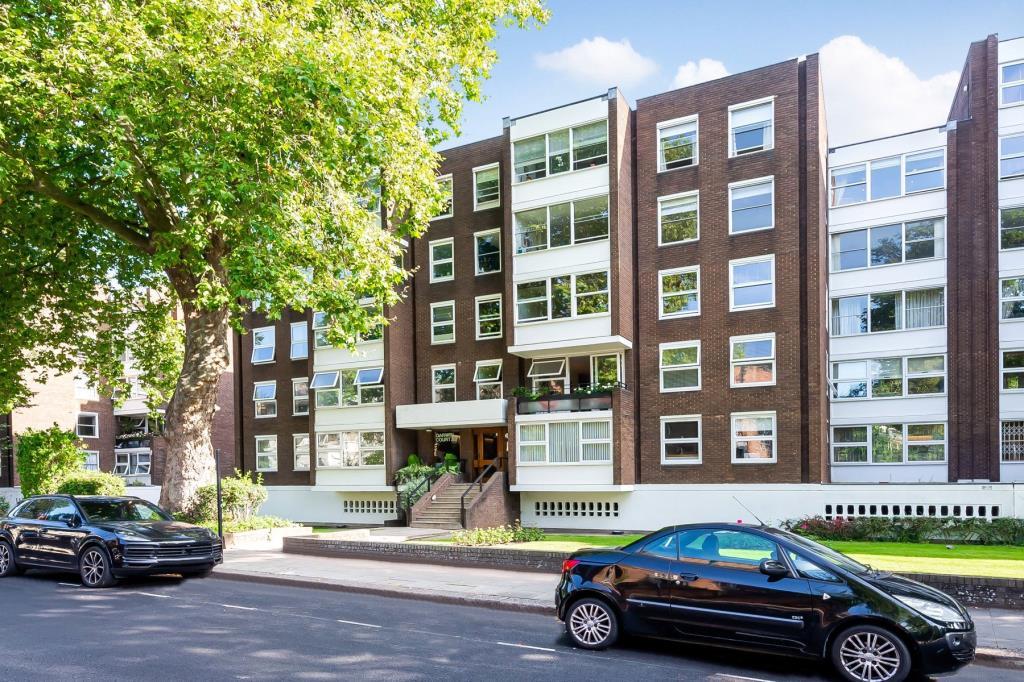 Darwin Court, Gloucester Avenue, London, NW1 2 bed flat £949,950