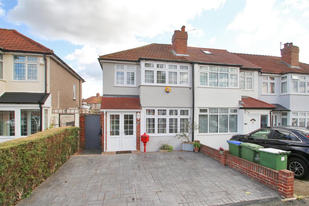 Sycamore Avenue, Sidcup, Kent, DA15 8PL 3 bed end of terrace house £460,000