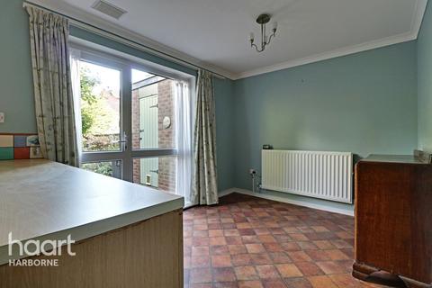 23 Beaumont Drive, Birmingham, B17 0QQ
