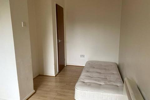 Flat 16, Holland Court Denmark Road, Gloucester, GL1 3LB
