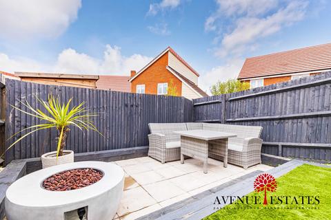 17 Gilmour Drive, Poole, BH17 8AB