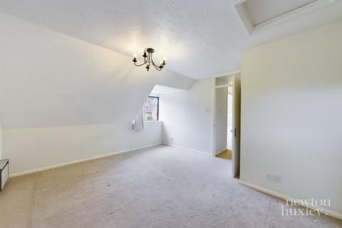 14 Brooklands Road, Thames Ditton, KT7 0ET