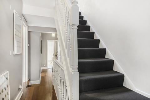 17 Queensmill Road, London, SW6 6JP