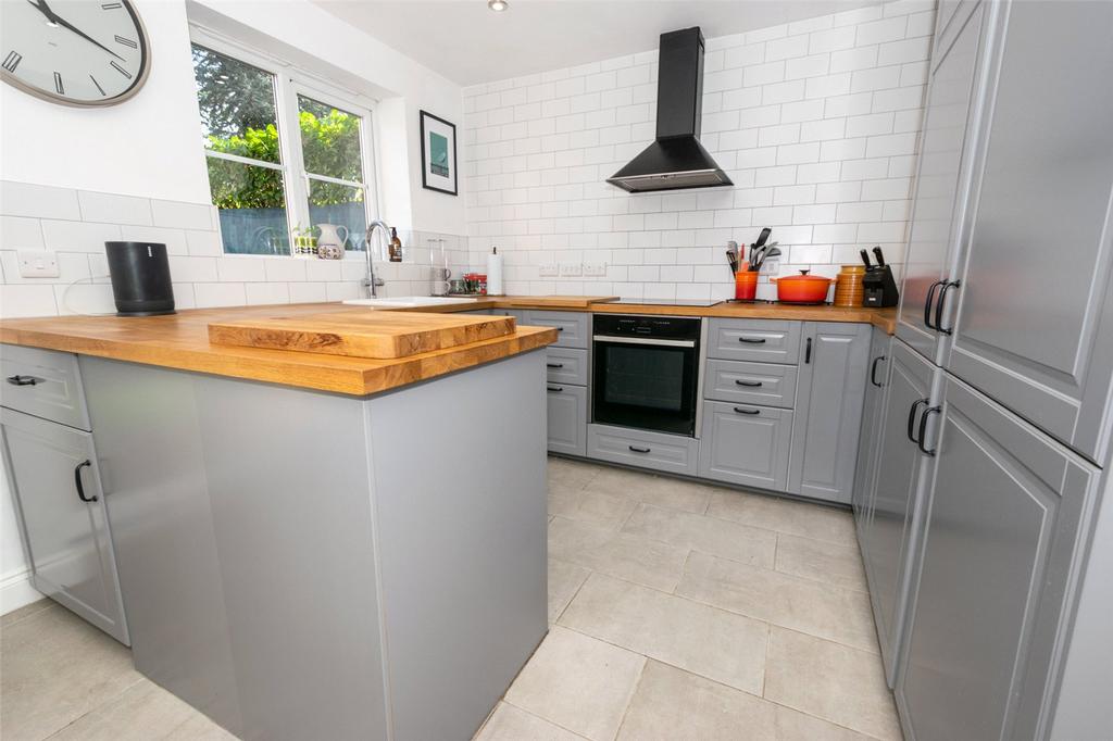 Pennymoor Drive, Middlewich 3 bed end of terrace house £190,000