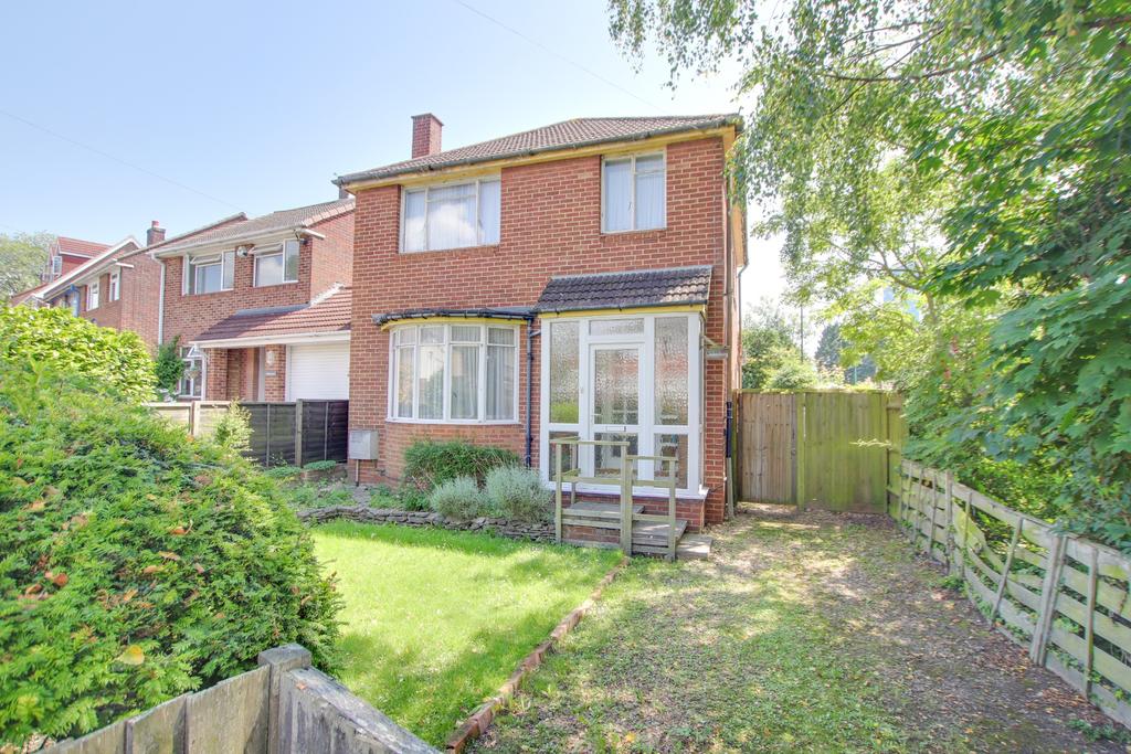 Weston Lane, Southampton 3 bed detached house £280,000