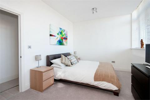 2 bedroom apartment to rent, Anglers Lane, NW5