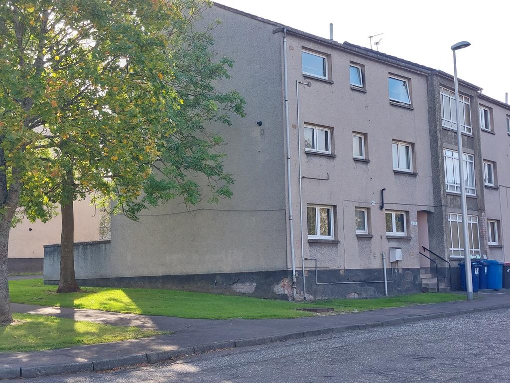 Bruce Gardens, Dalkeith EH22 2 bed flat £750 pcm (£173 pw)