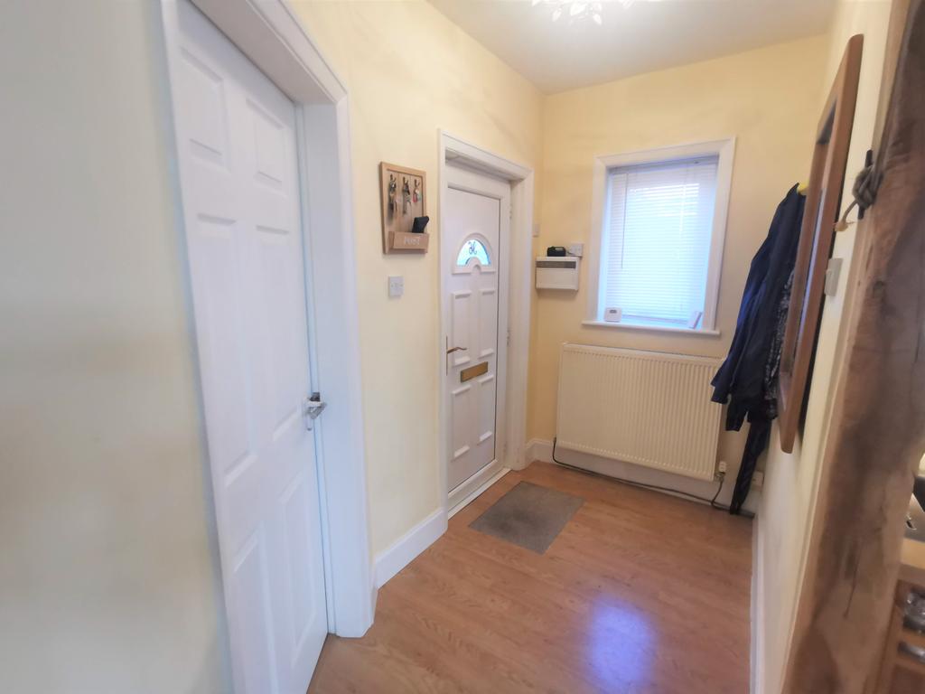 Balcarres Road, Leyland PR25 3 bed semidetached house £235,000