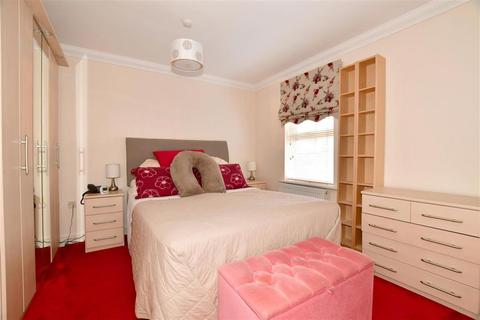38 Coldstream Road, Caterham, CR3 5ZB