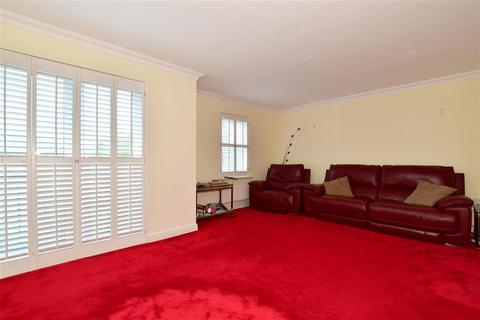 38 Coldstream Road, Caterham, CR3 5ZB