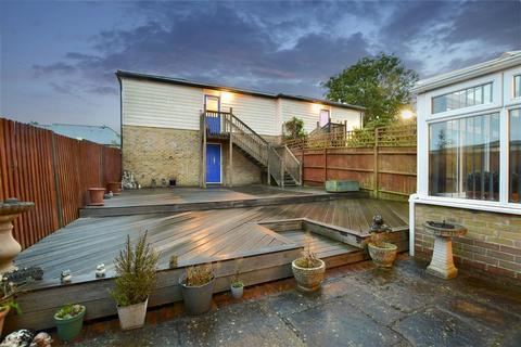 38 Coldstream Road, Caterham, CR3 5ZB