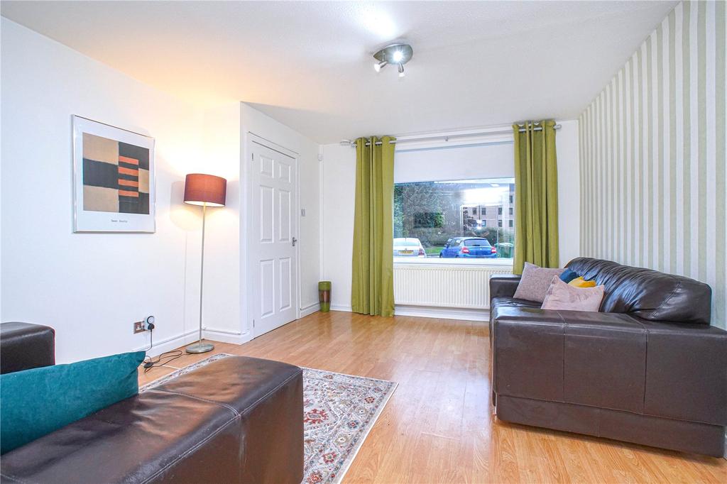 75 Milnpark Gardens, Glasgow, G41 3 bed terraced house £170,000