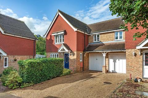 6 Coppice Place, Wormley, Godalming, GU8 5TY