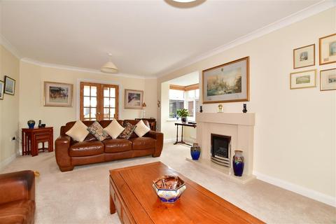 2 Trueman Road, Kenley, CR8 5GL