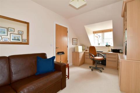 2 Trueman Road, Kenley, CR8 5GL