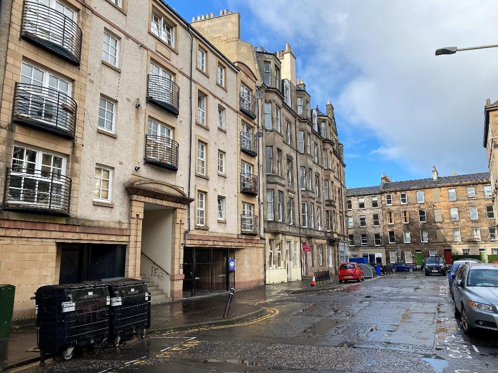 Blackwood Crescent, Newington, Edinburgh, EH9 2 bed flat £1,200 pcm
