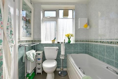 23 Warrington Gardens, Hornchurch, RM11 2AG