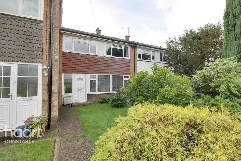 The Chilterns, Dunstable 3 bed terraced house £300,000
