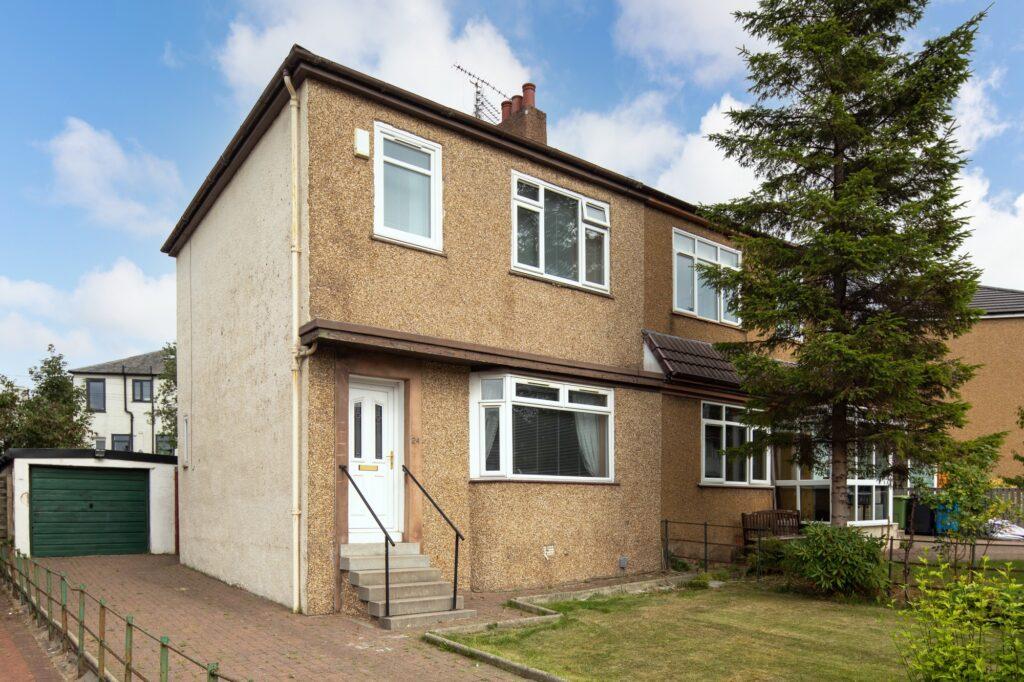 Orchard Park Avenue, Giffnock 2 bed semidetached house £185,000