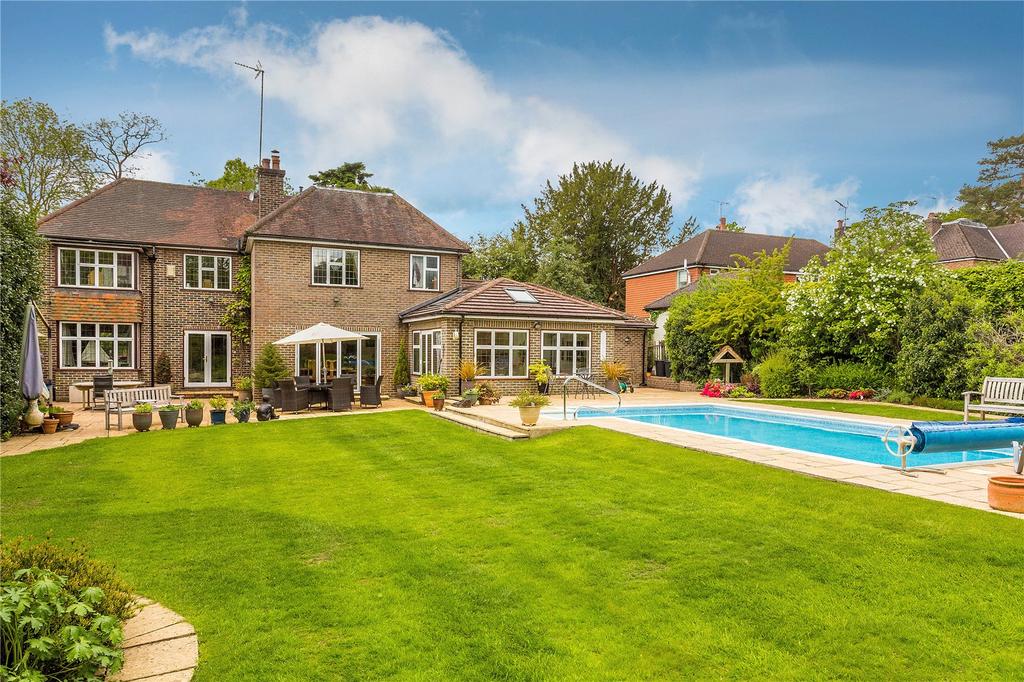 Woodhurst Lane, Oxted, Surrey, RH8 4 bed detached house £1,350,000