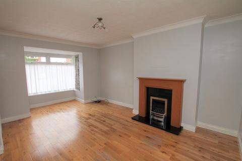 3 bedroom terraced house to rent, Sibelius Road, HU4