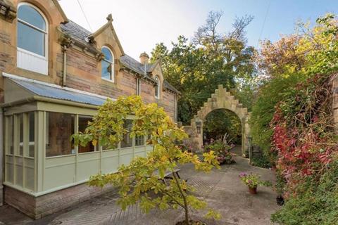 5 bedroom semi-detached house to rent, Kingston Avenue, Liberton, Edinburgh, EH16