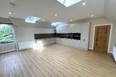 5 bedroom semi-detached house to rent, Kingston Avenue, Liberton, Edinburgh, EH16