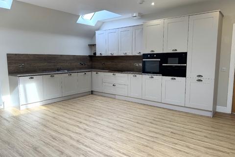 5 bedroom semi-detached house to rent, Kingston Avenue, Liberton, Edinburgh, EH16