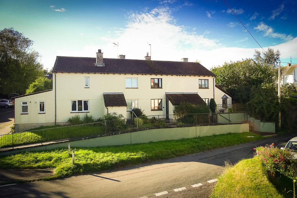 Vieux Close, Otterton 2 bed terraced house £210,000