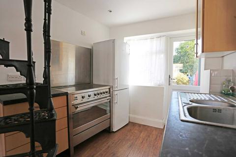 1 bedroom house to rent, Severn Drive, Upminster, RM14