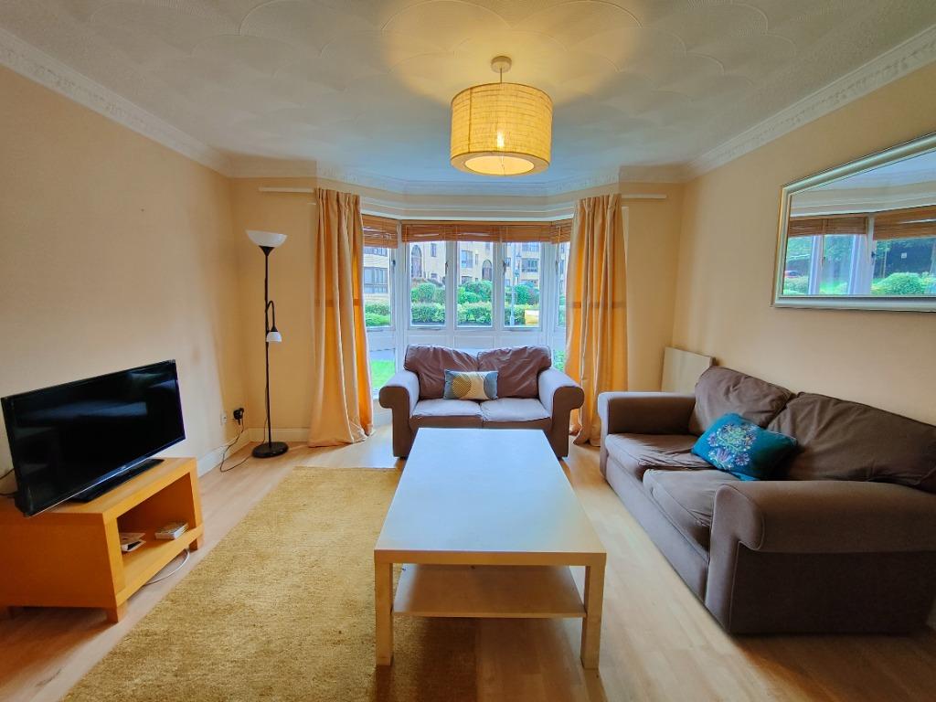 Hughenden Lane, West End, Glasgow, G12 1 bed flat £675 pcm (£156 pw)