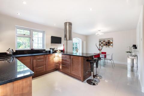 29 Burleigh Park, Cobham, KT11 2DU