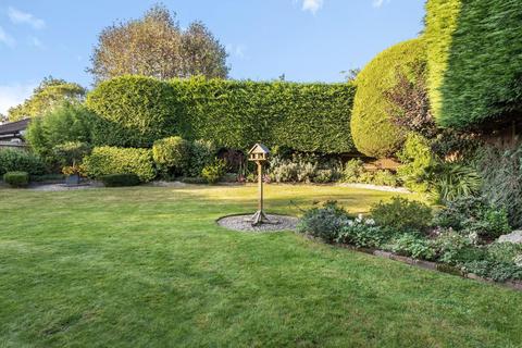 29 Burleigh Park, Cobham, KT11 2DU