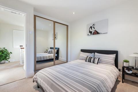 29 Burleigh Park, Cobham, KT11 2DU