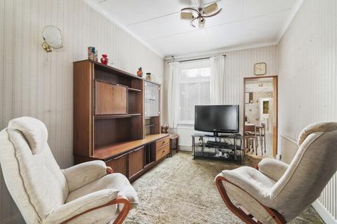 25 Grosvenor Road, Brentford, TW8 0NW