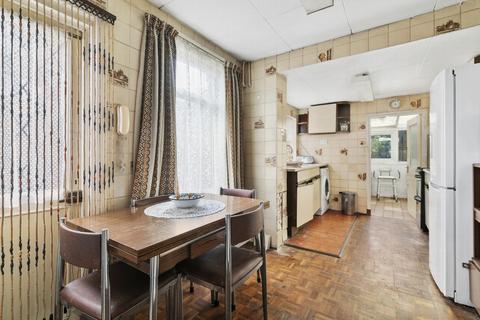 25 Grosvenor Road, Brentford, TW8 0NW