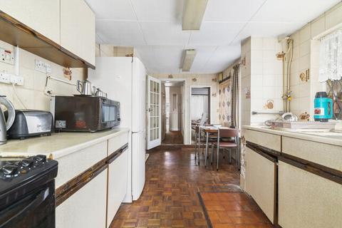 25 Grosvenor Road, Brentford, TW8 0NW