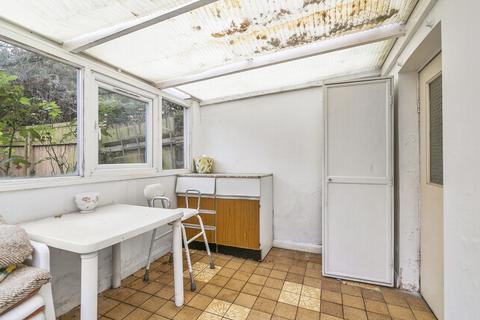 25 Grosvenor Road, Brentford, TW8 0NW