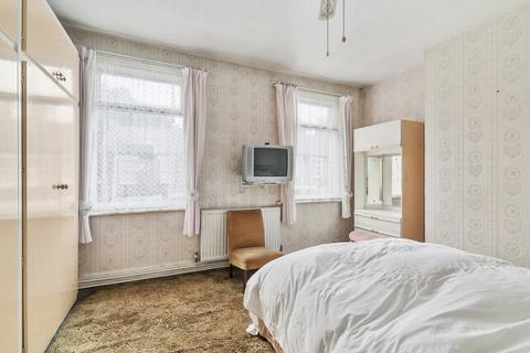 25 Grosvenor Road, Brentford, TW8 0NW