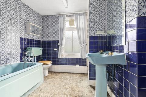 25 Grosvenor Road, Brentford, TW8 0NW