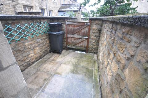 2 Emlyn Square, Swindon, SN1 5BP