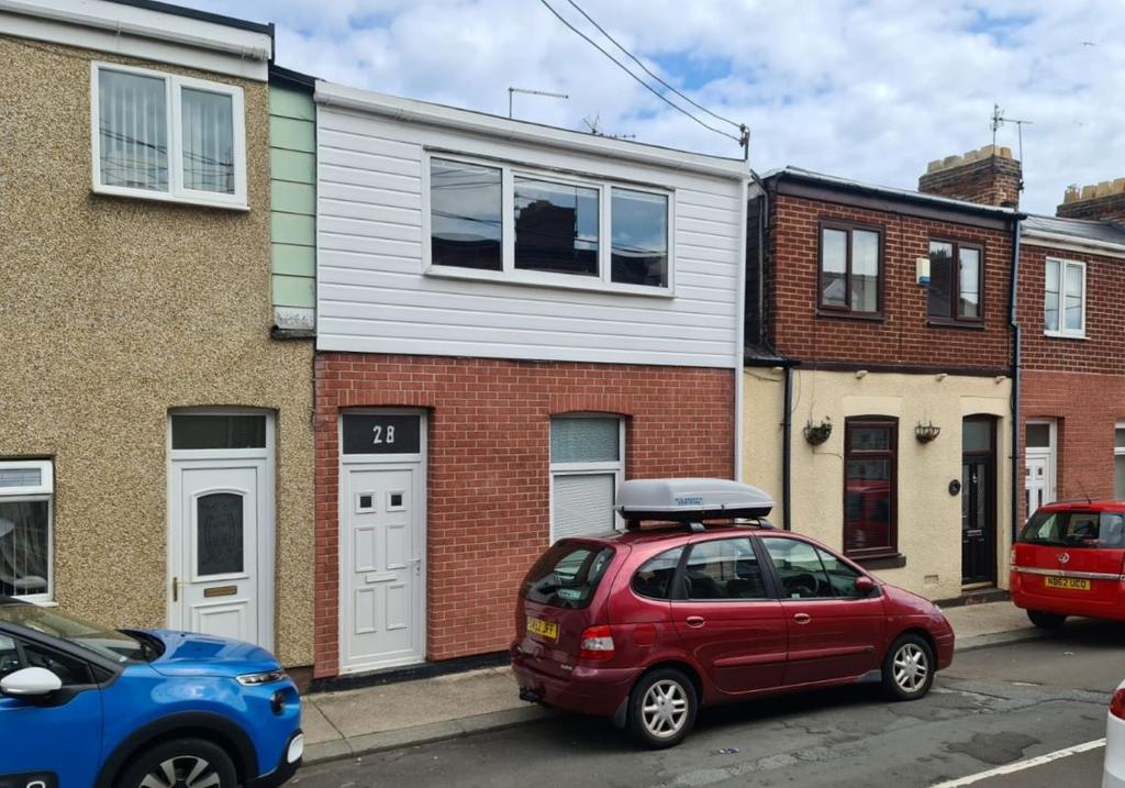 28 Thomas Street, Ryhope, Sunderland... 2 bed terraced house £40,000