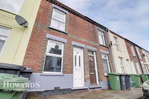 3 bed terraced house for rent in Coronation Terrace, Great yarmouth